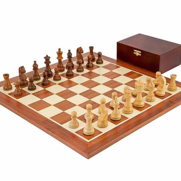 Echiquier et Jeu d'Echecs en Bois avec son Coffret de Rangement II