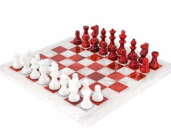 Jeu d’Echecs et Echiquier en Marbre Rouge et Blanc