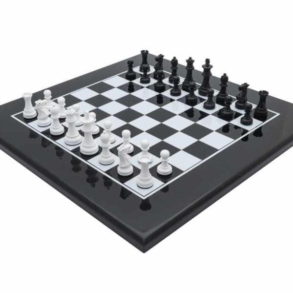 Echiquier et Jeu d'Echecs Moderne Noir et Blanc en Bois 3