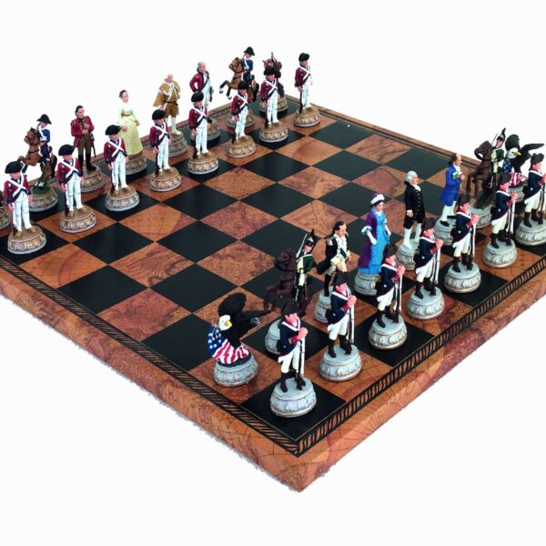 Ensemble Pièces de Jeu d'Echecs en Etain Révolution Américaine et Echiquier en Simili Cuir