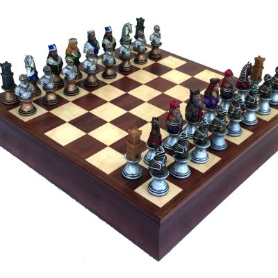 Master of Chess Jeu déchecs en Bois Medieval Blanc et Noir 40x40cm et pièces en Plastique 
