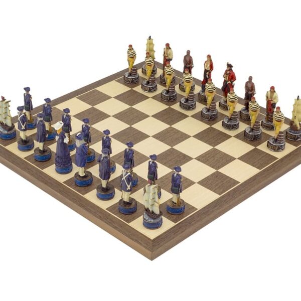 Ensemble Jeu d'Echecs Pirates contre la Marine royale et Echiquier en Bois de Noyer et d'Erable