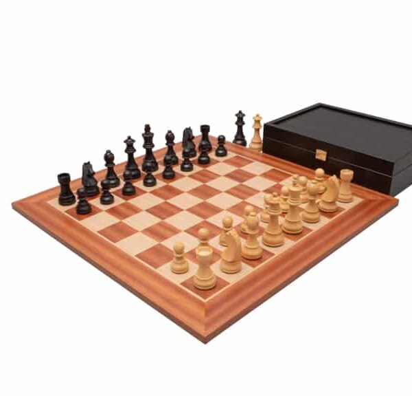 Jeu d'Echecs King 17 - Pièces Echecs en Bois de Buis Ebonisé et Echiquier en Bois d'Acajou