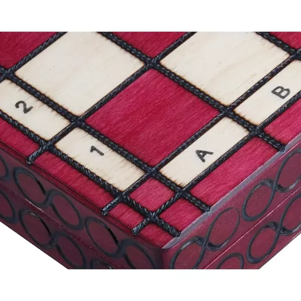 Échecs Royaux en Bois d’Érable – Stratégie et Convivialité