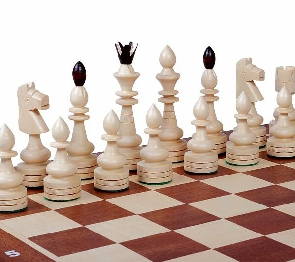 Jeu d'Échecs Indien en Bois de Charme avec Échiquier Pliant en Acajou et Sycomore
