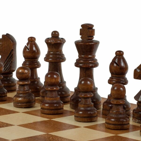 Échecs Magnétiques en Acajou et Érable - Ensemble de Voyage Compact avec Plateau Intégré et Pièces Staunton